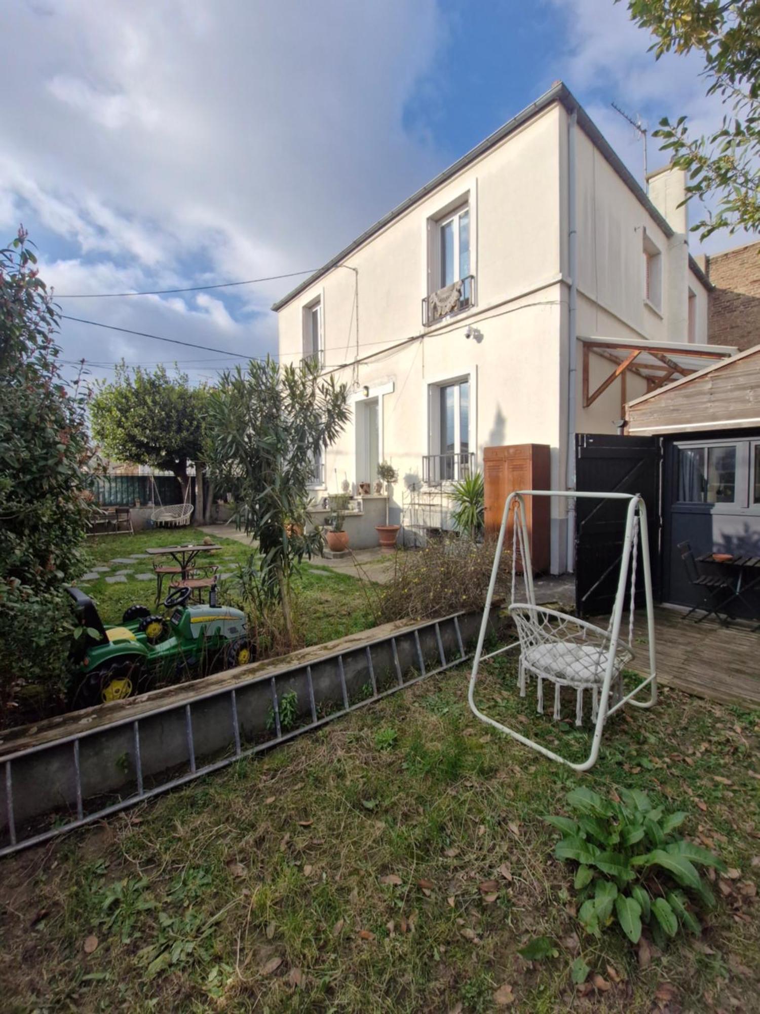 Apartment 4 Personnes Proche Paris Station Aerobus Beauvais Pierrefitte-sur-Seine